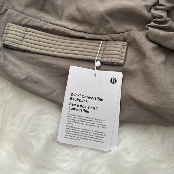 Lululemon 2-in-1 Convertible Backpack Black 21L Warm Ash Grey / Light Ivory main image 11